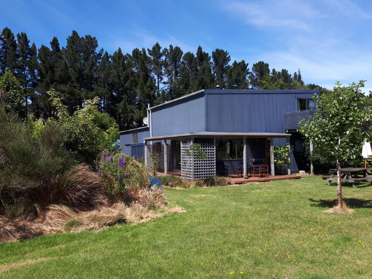 Te Anau Farm Cottage ภายนอก รูปภาพ