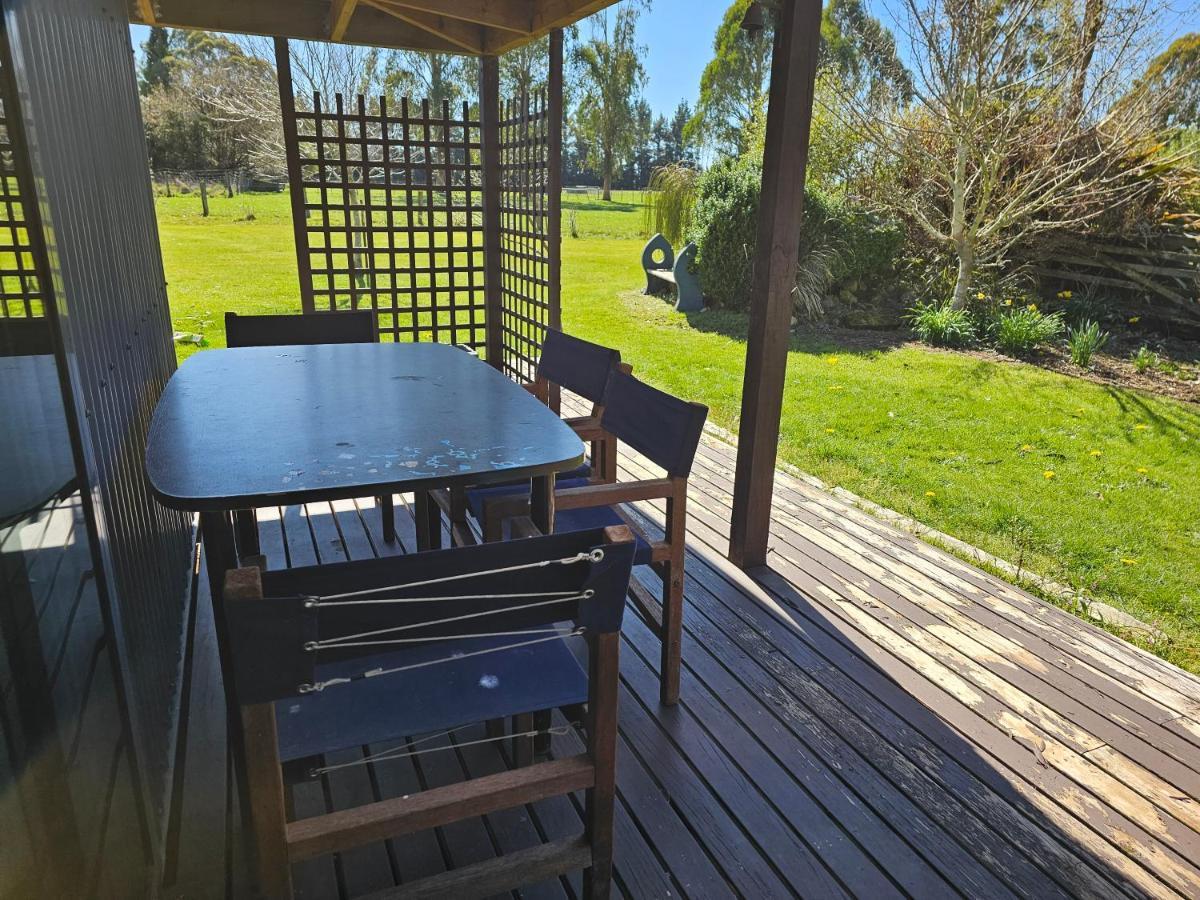Te Anau Farm Cottage ภายนอก รูปภาพ