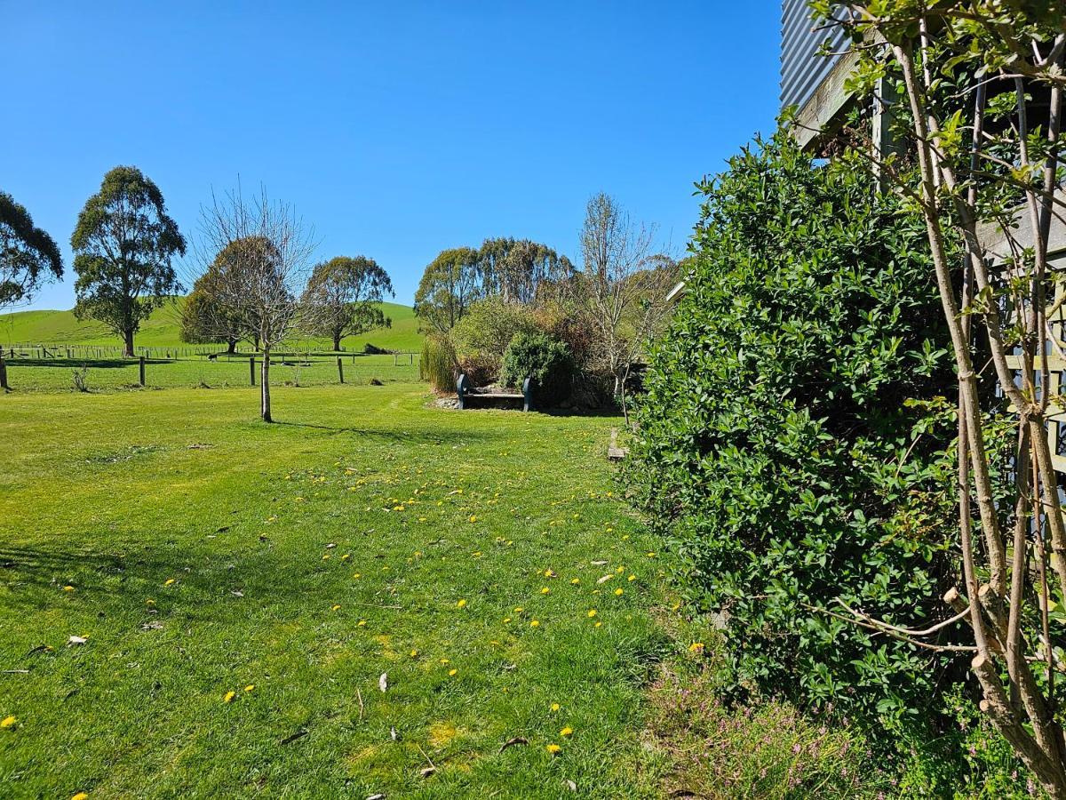 Te Anau Farm Cottage ภายนอก รูปภาพ