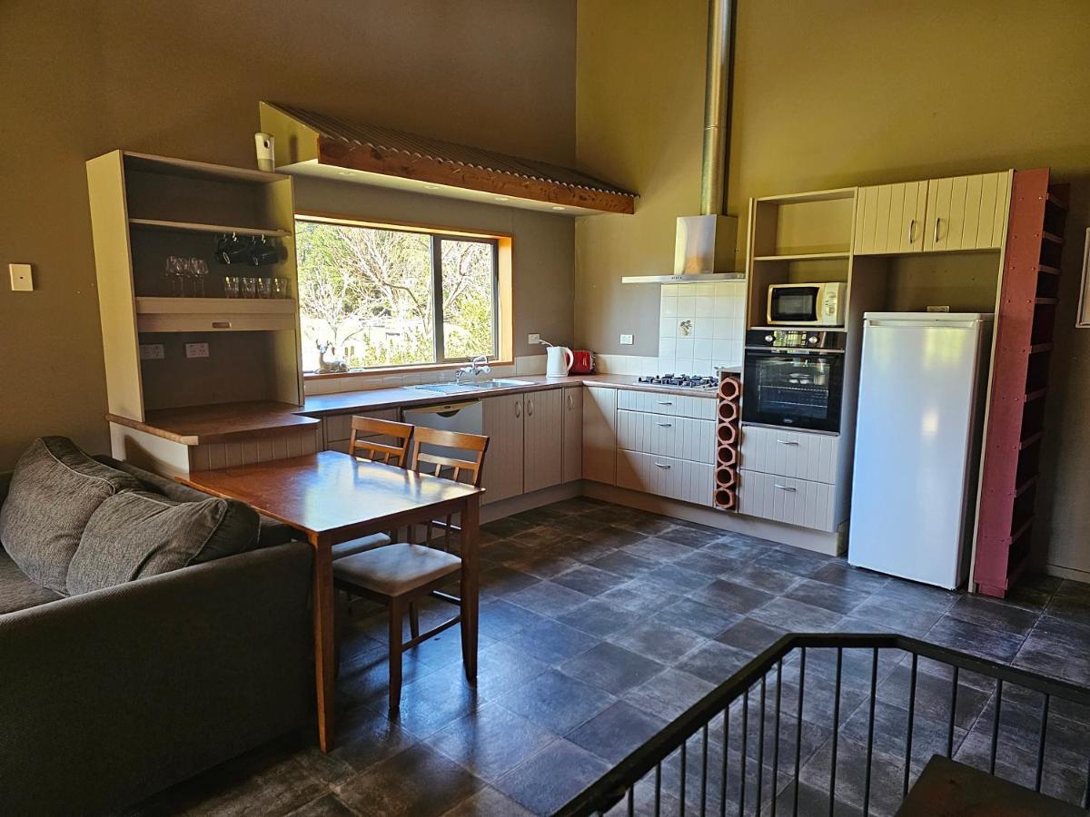 Te Anau Farm Cottage ภายนอก รูปภาพ
